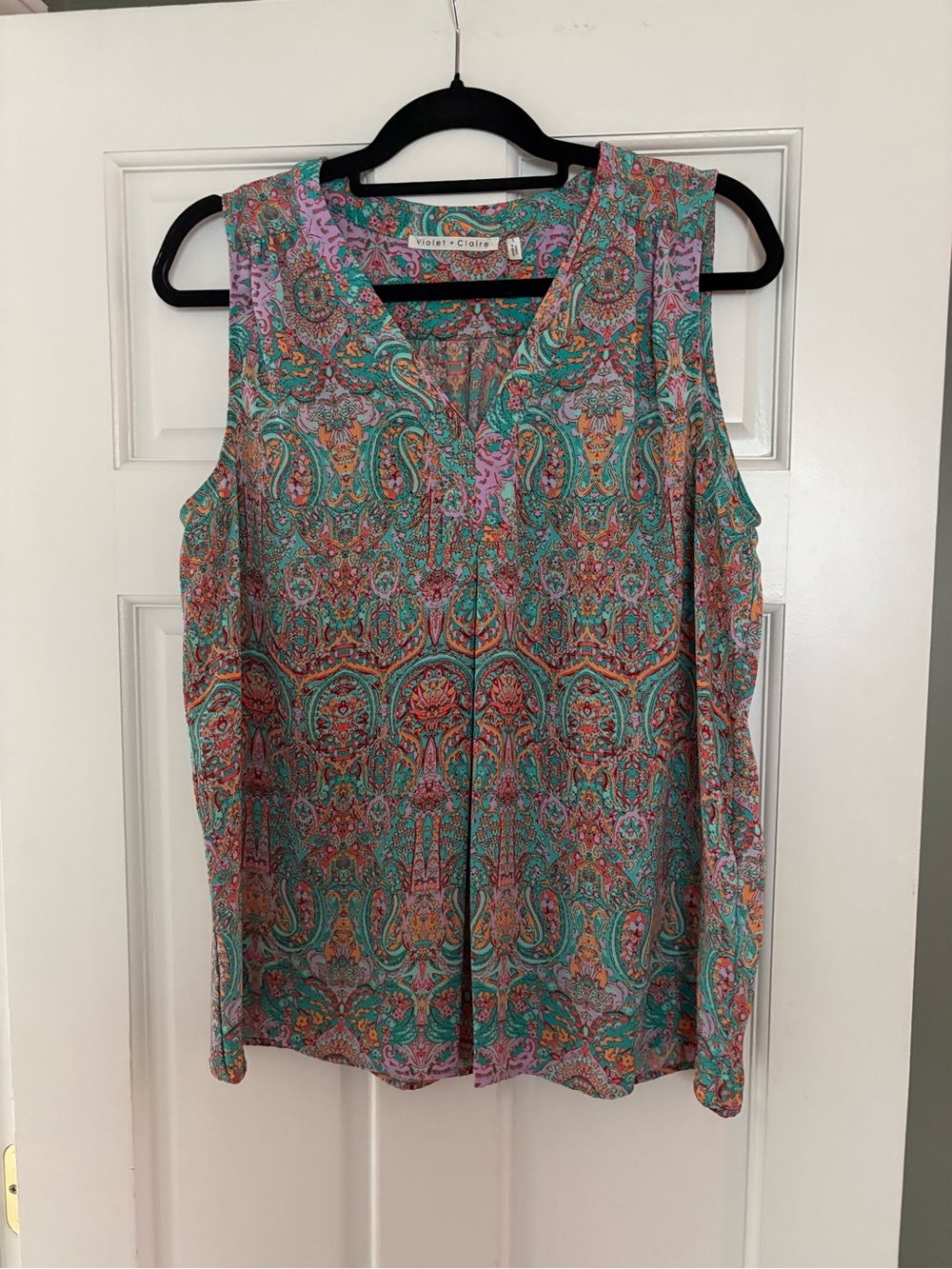 Violet & Claire Teal Multi-Color Paisley Sleeveless Top